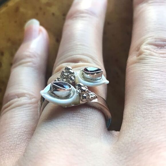 Natural Red Garnet Sterling Silver Ring Size 9 - Picture 3 of 6